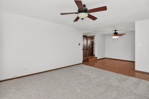 Tiny photo for 13911 Laramie Avenue #122, Crestwood, IL 60418 (MLS # 12585893)