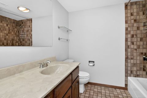 Tiny photo for 13911 Laramie Avenue #122, Crestwood, IL 60418 (MLS # 12585893)