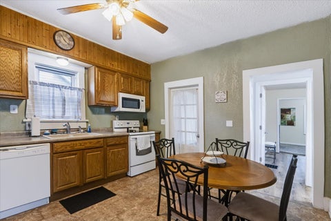 Tiny photo for 812 W Olive Street, Bloomington, IL 61701 (MLS # 12790358)