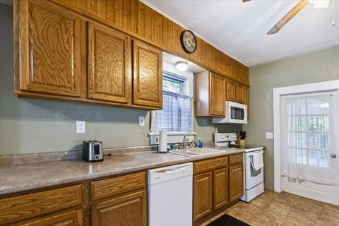 Tiny photo for 812 W Olive Street, Bloomington, IL 61701 (MLS # 12790358)