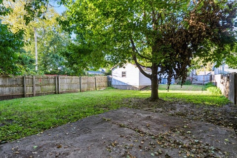Tiny photo for 812 W Olive Street, Bloomington, IL 61701 (MLS # 12790358)