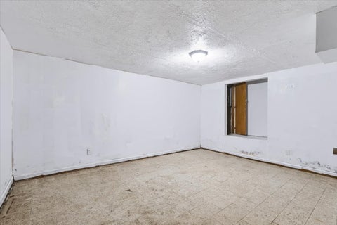 Tiny photo for 812 W Olive Street, Bloomington, IL 61701 (MLS # 12790358)
