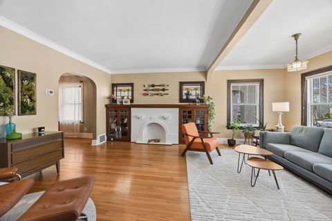 Tiny photo for 1168 S Scoville Avenue, Oak Park, IL 60304 (MLS # 12598636)