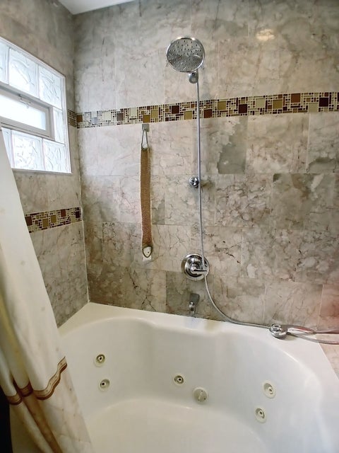Tiny photo for 6810 W 95th Place, Oak Lawn, IL 60453 (MLS # 12707877)