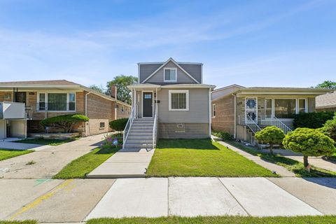 Photo of 9139 S Oglesby Avenue, Chicago, IL 60617 (MLS # 12662513)