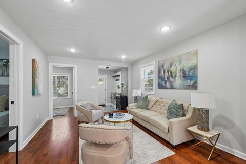 Tiny photo for 9139 S Oglesby Avenue, Chicago, IL 60617 (MLS # 12662513)