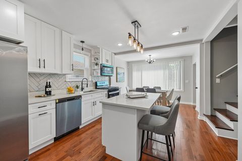 Tiny photo for 9139 S Oglesby Avenue, Chicago, IL 60617 (MLS # 12662513)