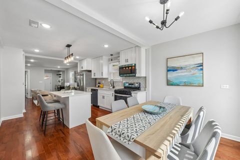 Tiny photo for 9139 S Oglesby Avenue, Chicago, IL 60617 (MLS # 12662513)