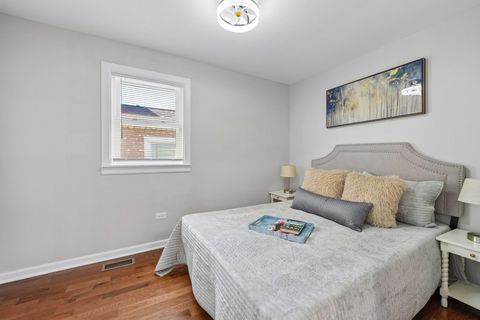 Tiny photo for 9139 S Oglesby Avenue, Chicago, IL 60617 (MLS # 12662513)
