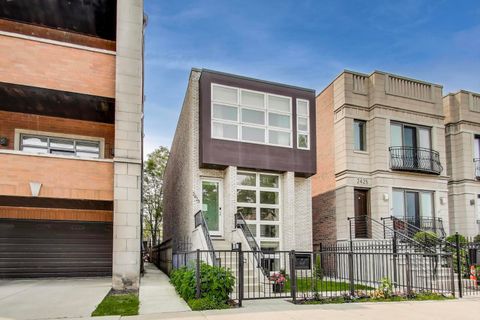 2423 W Erie Street Chicago IL 60612