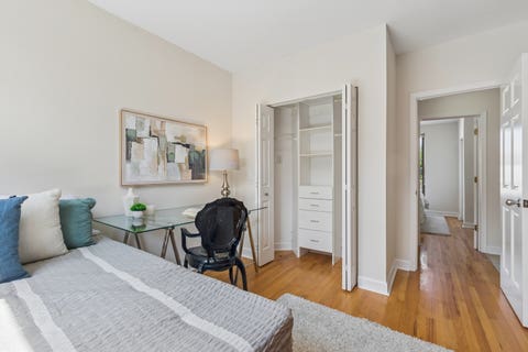 Tiny photo for 3222 W SUNNYSIDE Avenue #2E, Chicago, IL 60625 (MLS # 12743662)
