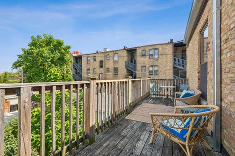 Tiny photo for 3222 W SUNNYSIDE Avenue #2E, Chicago, IL 60625 (MLS # 12743662)