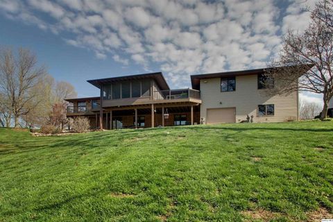 Tiny photo for 336 Spring Lake Drive, Quincy, IL 62305 (MLS # 12615997)