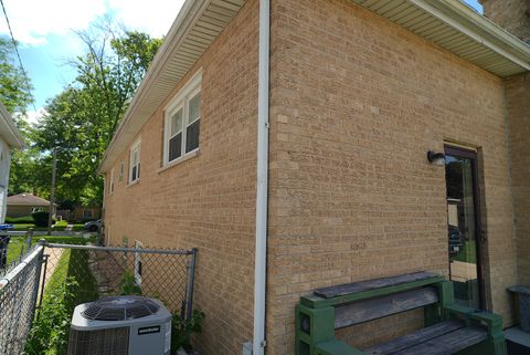 Tiny photo for 1428 1/2 N ASHBEL Avenue, Berkeley, IL 60163 (MLS # 12408507)