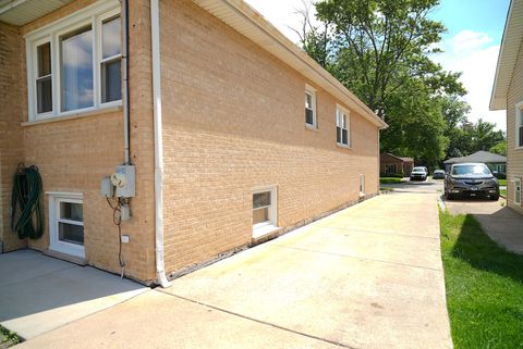 Tiny photo for 1428 1/2 N ASHBEL Avenue, Berkeley, IL 60163 (MLS # 12408507)