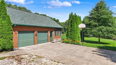 Tiny photo for 372 County Road 2700 N Road, Mahomet, IL 61853 (MLS # 12685525)