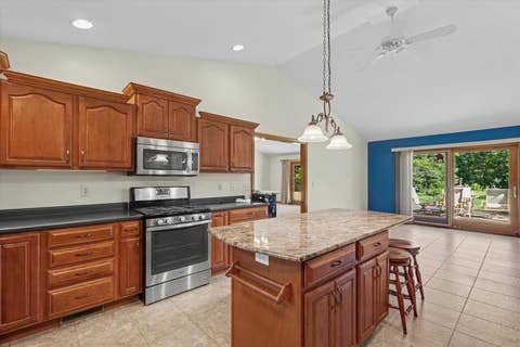 Tiny photo for 372 County Road 2700 N Road, Mahomet, IL 61853 (MLS # 12685525)