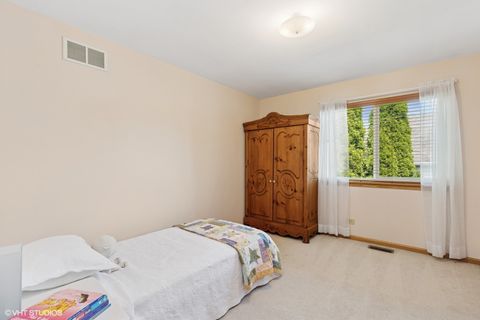 Tiny photo for 1603 Napa Drive, Gurnee, IL 60031 (MLS # 12528006)