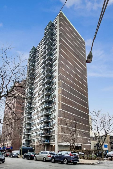 Photo of 2740 N Pine Grove Avenue #8C, Chicago, IL 60614 (MLS # 12613585)