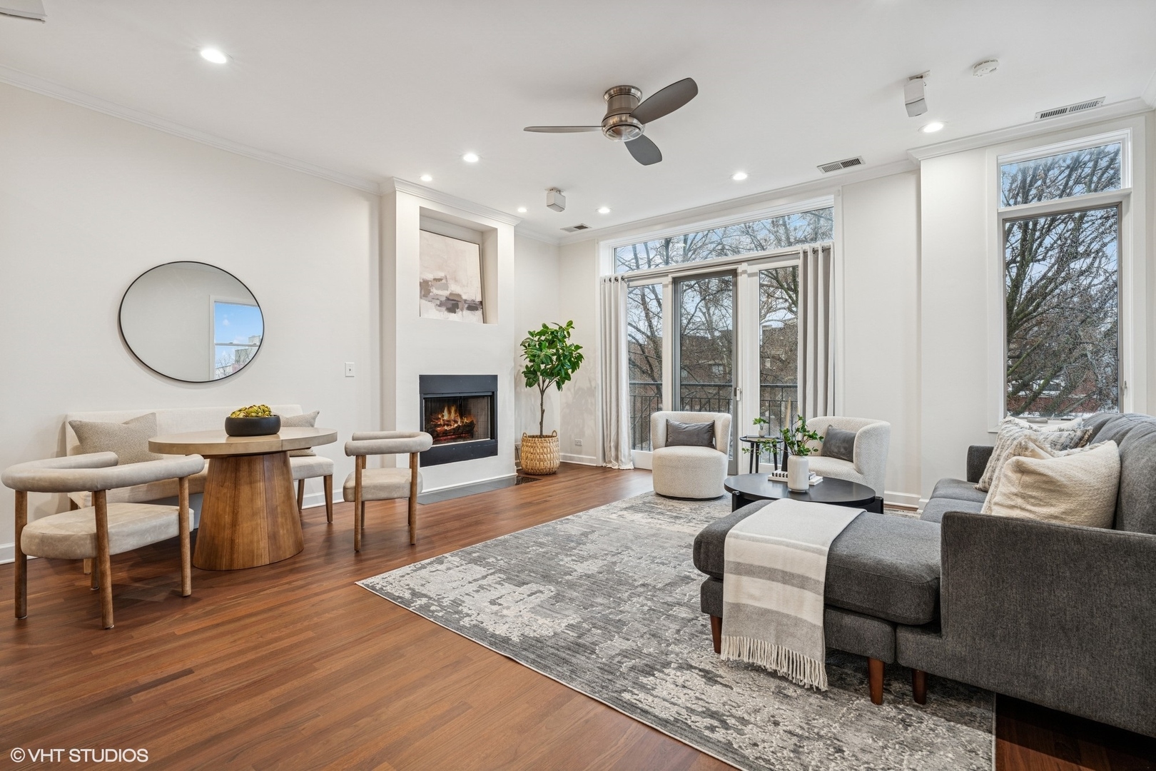 814 N Winchester Avenue 3