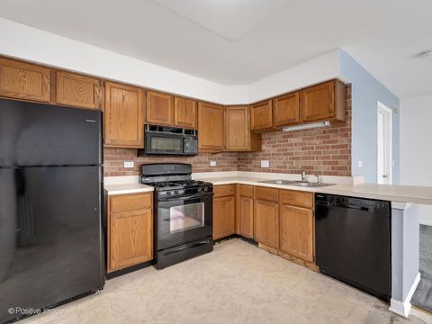 Tiny photo for 700 Bent Ridge Lane, Elgin, IL 60120 (MLS # 12610111)