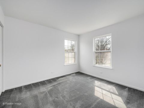 Tiny photo for 700 Bent Ridge Lane, Elgin, IL 60120 (MLS # 12610111)