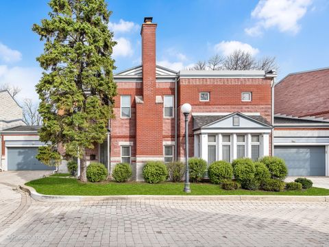 11 Manchester Lane Elmhurst IL 60126