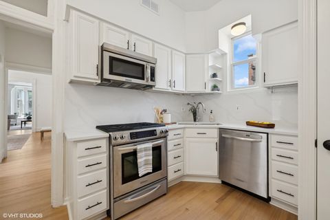 Tiny photo for 1411 N WELLS Street #3W, Chicago, IL 60610 (MLS # 12438666)