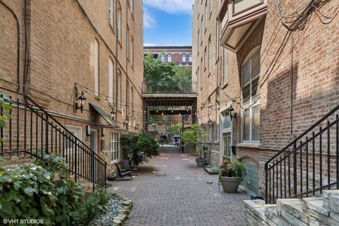 Tiny photo for 1411 N WELLS Street #3W, Chicago, IL 60610 (MLS # 12438666)