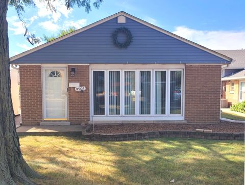 Tiny photo for 9904 S Cicero Avenue, Oak Lawn, IL 60453 (MLS # 12503964)
