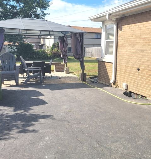 Tiny photo for 9904 S Cicero Avenue, Oak Lawn, IL 60453 (MLS # 12503964)