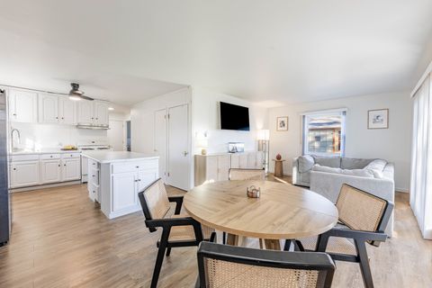 Tiny photo for 9904 S Cicero Avenue, Oak Lawn, IL 60453 (MLS # 12503964)