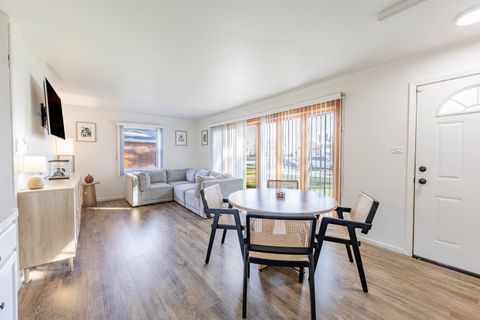 Tiny photo for 9904 S Cicero Avenue, Oak Lawn, IL 60453 (MLS # 12503964)