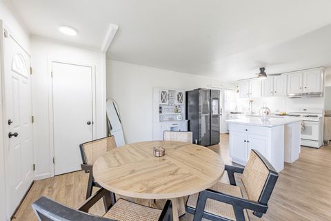 Tiny photo for 9904 S Cicero Avenue, Oak Lawn, IL 60453 (MLS # 12503964)