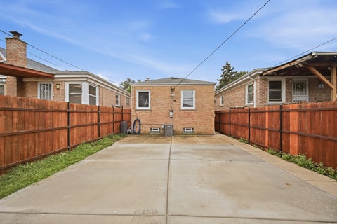 Tiny photo for 6230 W Foster Avenue, Chicago, IL 60630 (MLS # 12761077)