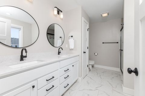 Tiny photo for 401 B Jenny Lane, Heyworth, IL 61745 (MLS # 12569485)