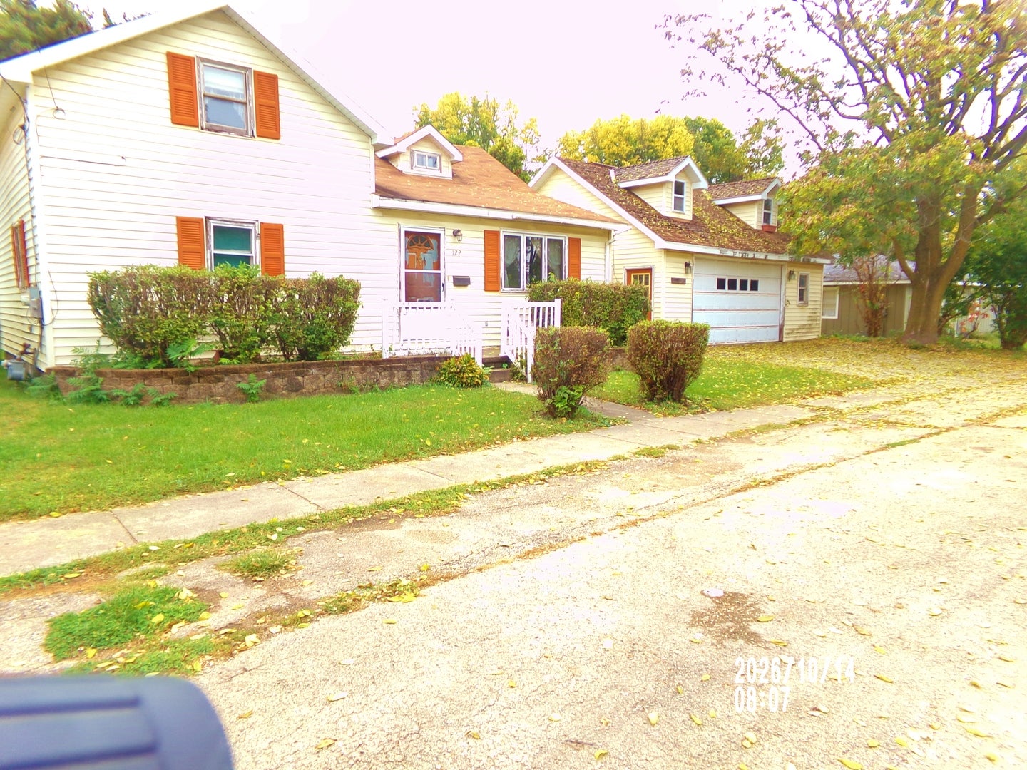 122 S Commercial Avenue