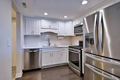 Tiny photo for 820 GRACELAND Avenue #505, Des Plaines, IL 60016 (MLS # 12789307)