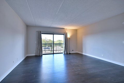 Tiny photo for 820 GRACELAND Avenue #505, Des Plaines, IL 60016 (MLS # 12789307)