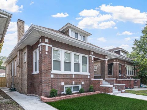 Tiny photo for 7537 S CLYDE Avenue, Chicago, IL 60649 (MLS # 12504340)