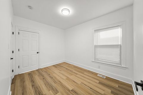 Tiny photo for 7537 S CLYDE Avenue, Chicago, IL 60649 (MLS # 12504340)