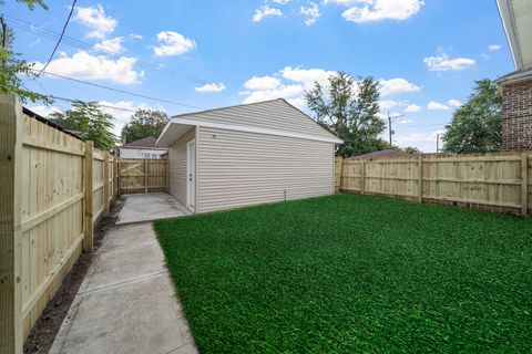 Tiny photo for 7537 S CLYDE Avenue, Chicago, IL 60649 (MLS # 12504340)