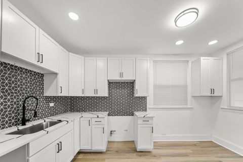 Tiny photo for 7537 S CLYDE Avenue, Chicago, IL 60649 (MLS # 12504340)