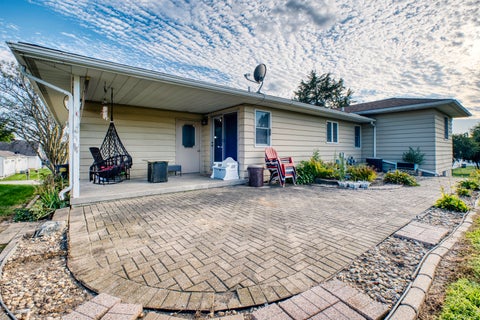 Tiny photo for 919 3rd Avenue, Fulton, IL 61252 (MLS # 12739429)
