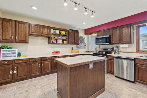 Tiny photo for 919 3rd Avenue, Fulton, IL 61252 (MLS # 12739429)
