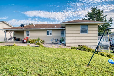 Tiny photo for 919 3rd Avenue, Fulton, IL 61252 (MLS # 12739429)