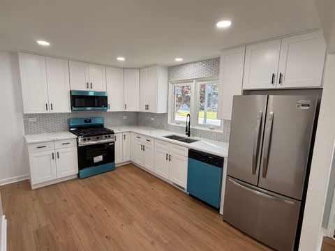 Tiny photo for 8325 Melvina Avenue, Burbank, IL 60459 (MLS # 12524465)