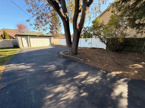 Tiny photo for 8325 Melvina Avenue, Burbank, IL 60459 (MLS # 12524465)