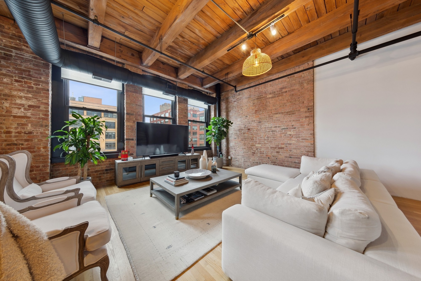 400 S Green Street 310