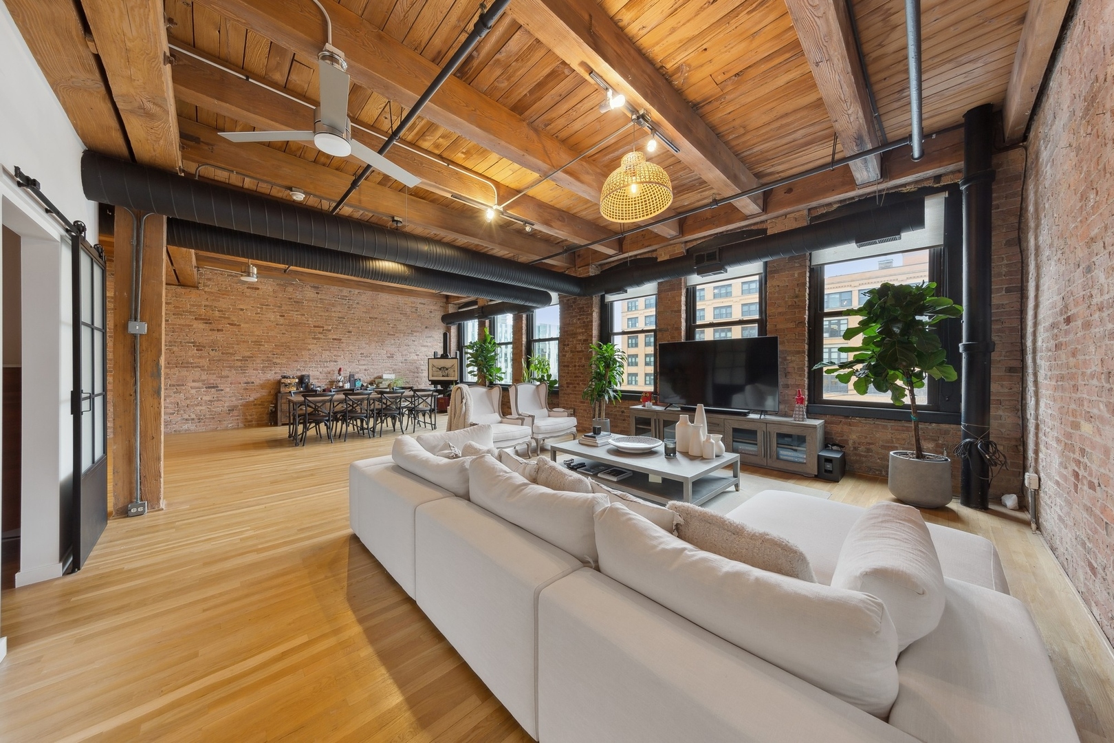 400 S Green Street 310